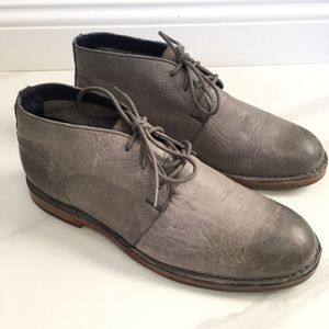 Cole Haan weekender Glenn distressed chukka boots